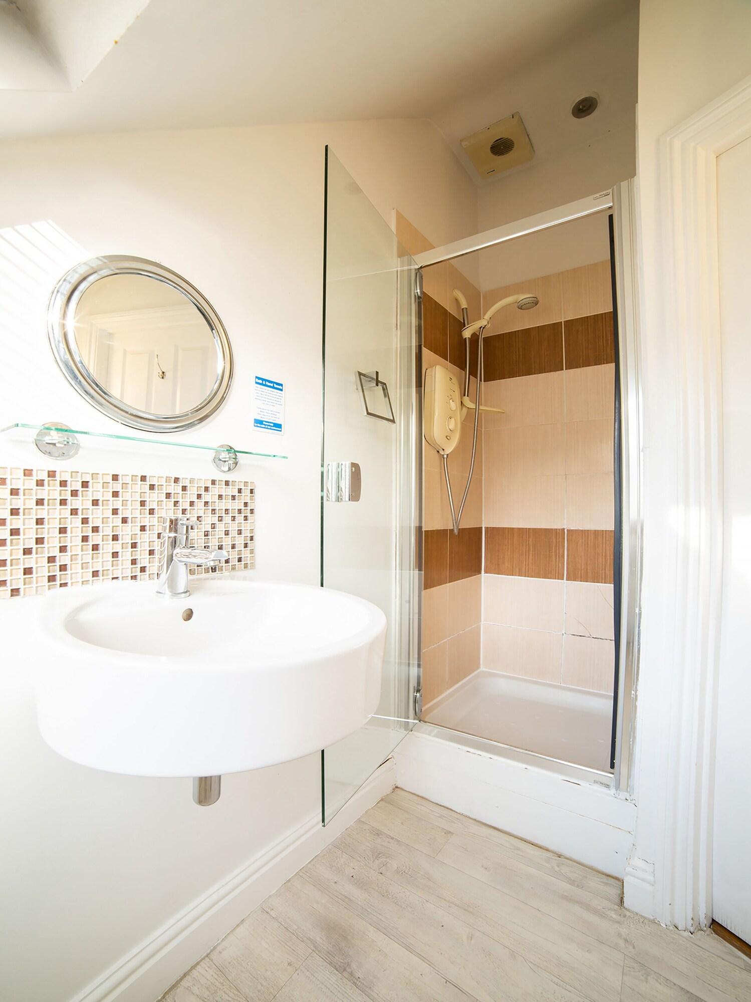 Hotel Oyo Lina 3*