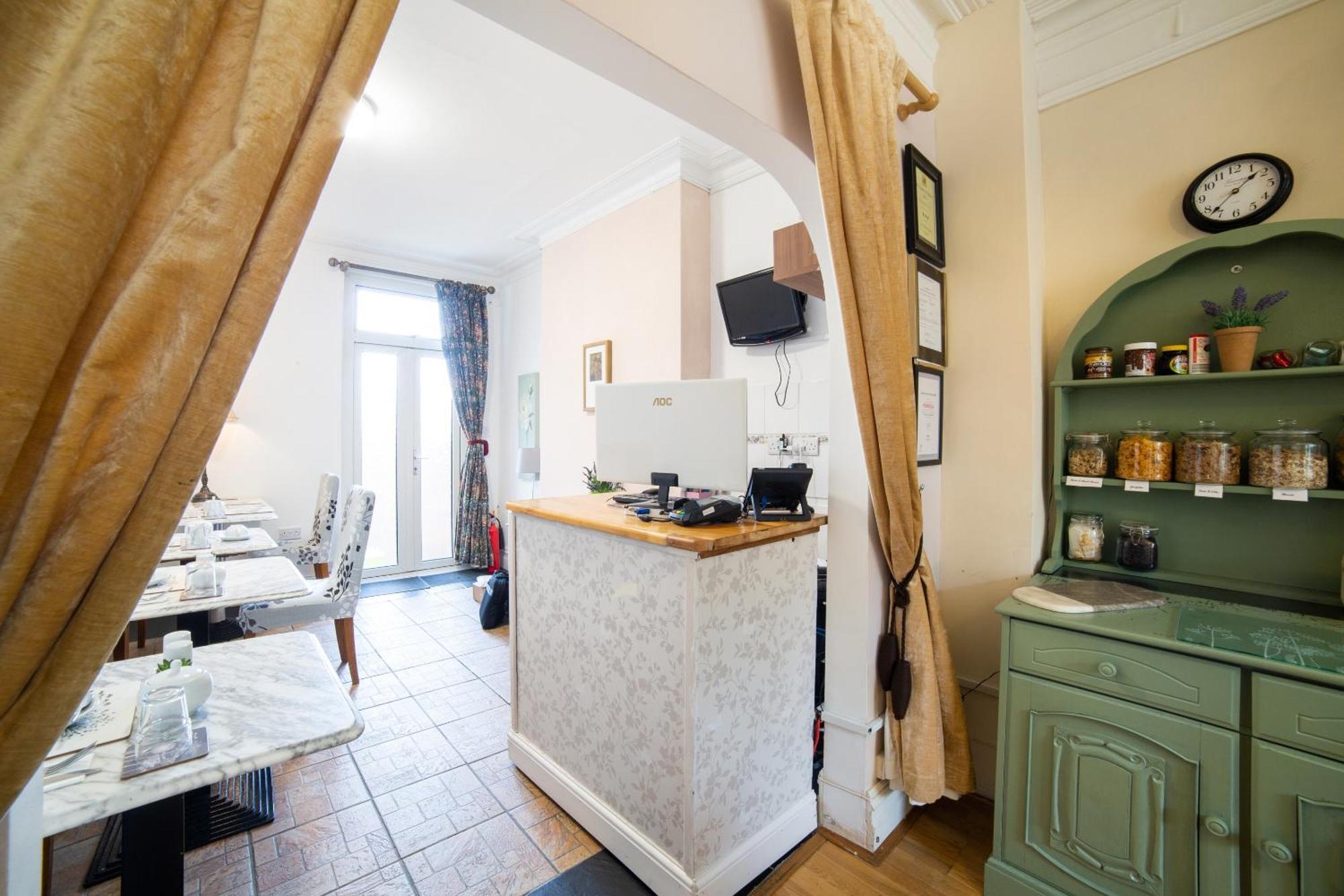 Oyo Lina 3* Oxford